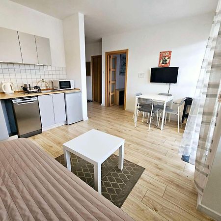 Green Kabaty Apartment 3 Варшава Экстерьер фото